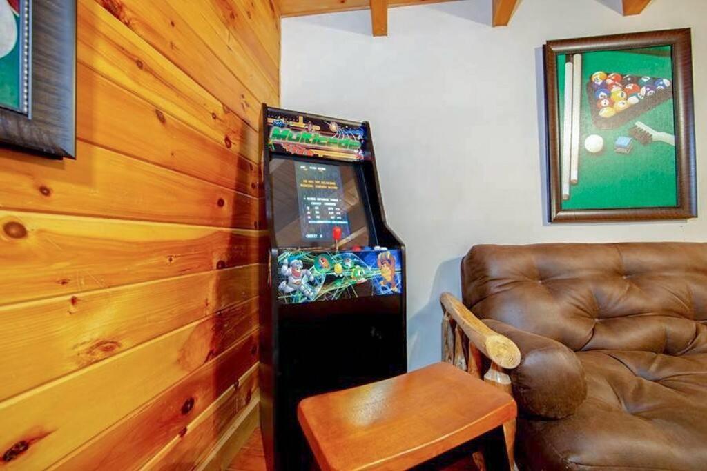 Pigeonforge Cabin Game Roomdog Friendlyhot Tub Pigeon Forge Zewnętrze zdjęcie